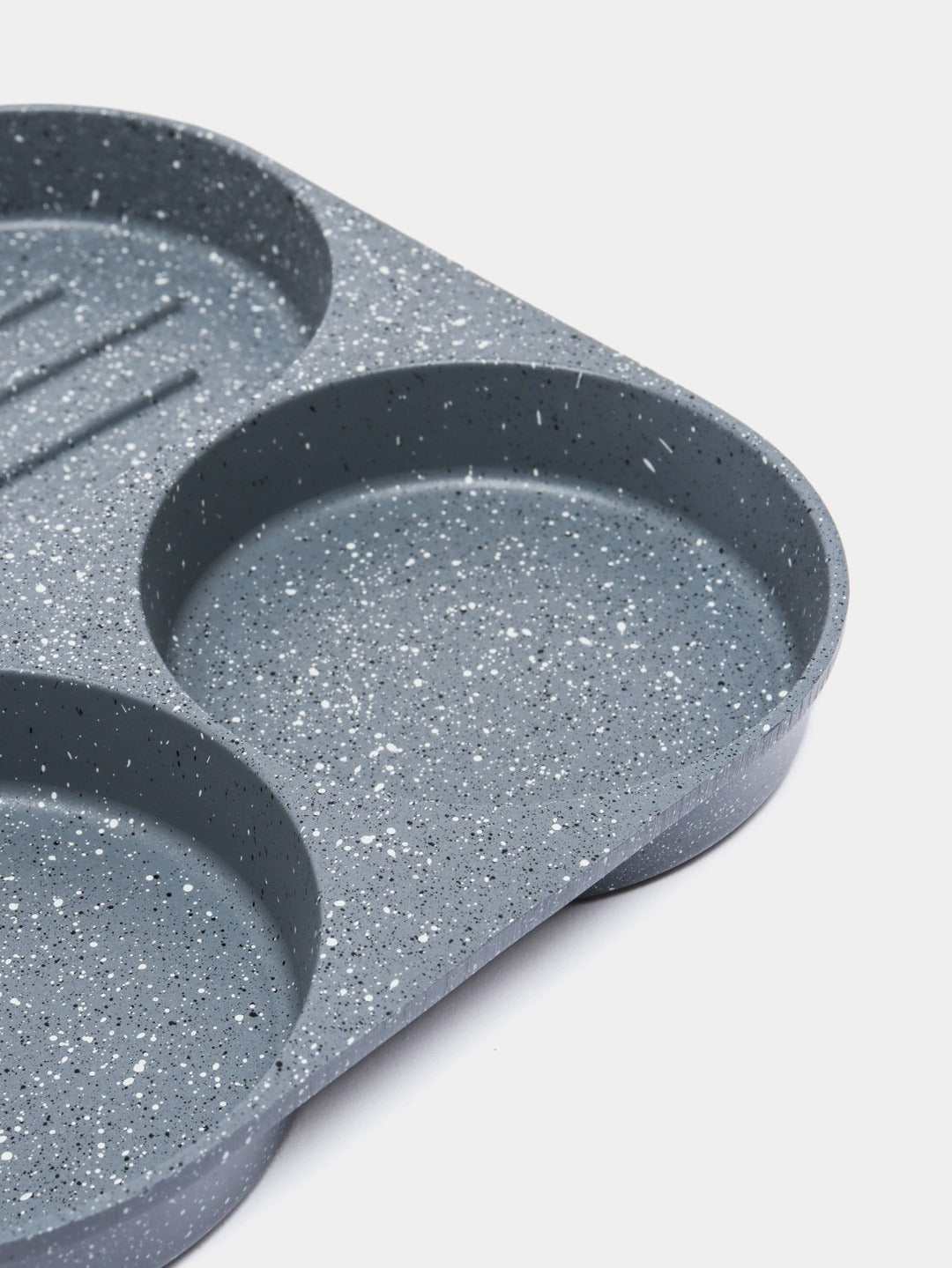 Techmanistan Mini 9x9cm Non-Stick Egg Frying Pan with Wooden Handle, Multi Grids Pancake Pan, Multi Egg Frying Pan Divider Fry Pan