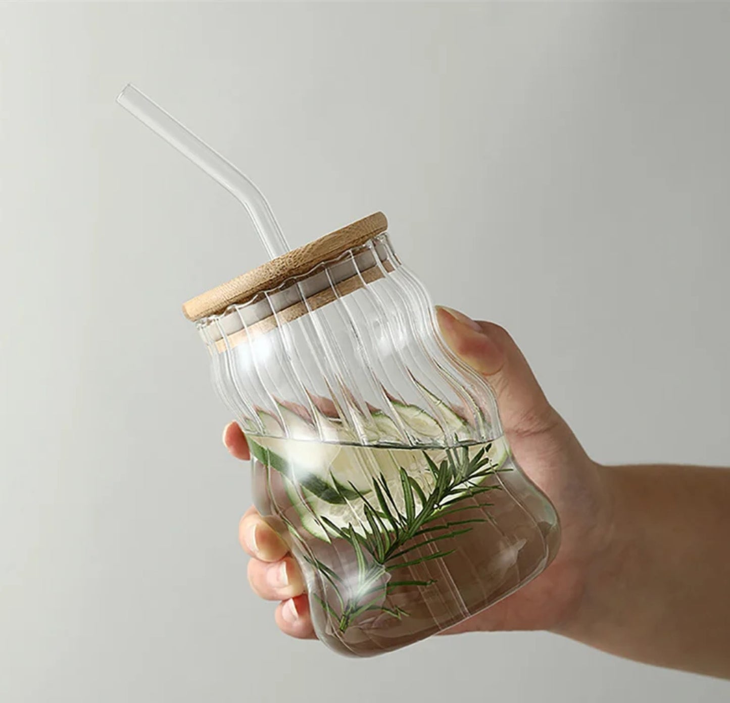 Ribbed & Round Juice Glass With Straw