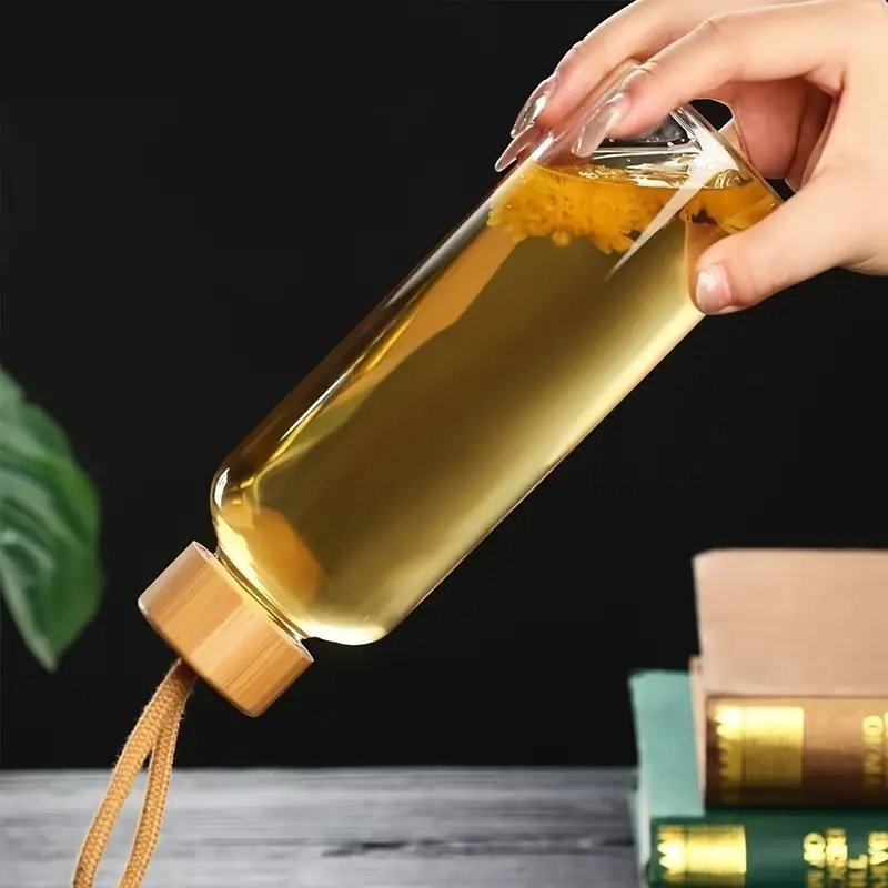 Leak Proof Borosilicate Glass Water Bottle with Bamboo Lid 550ml for Sports and Travel