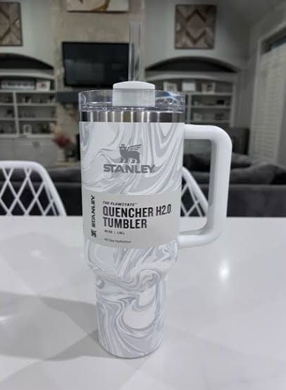 Stanley-Quencher H2.0 Flowstate Stainless Steel 40 OZ Vacuum Insulated Cup, Tumbler, Mug with Lid -Stainless Steel - BPA free, Cup, Mug, Car Mug - Stanley - Tumbler -Travel Partner - Best Gift - Coffee Mug - Gym Bottle - Hot & Cold - [PREMIUM BATCH ]💥